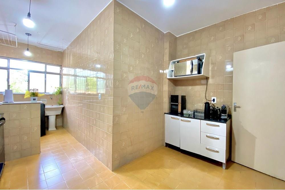 (10)
COZINHA (vista da porta lateral)