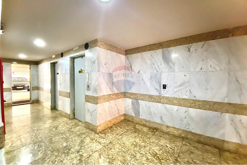(20)
HALL DE ENTRADA